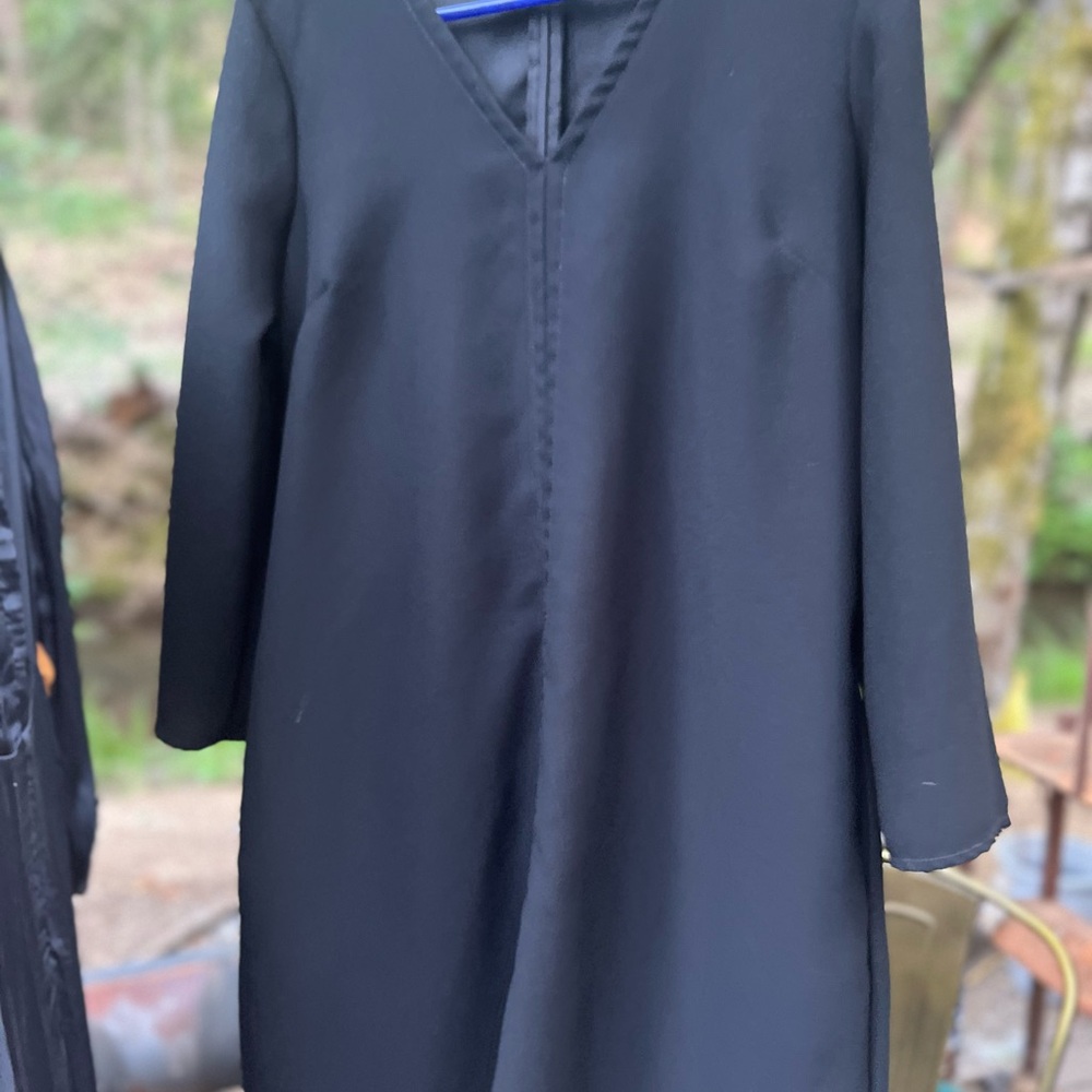 GAP Black Long Sleeve V-Neck Sheath Dress